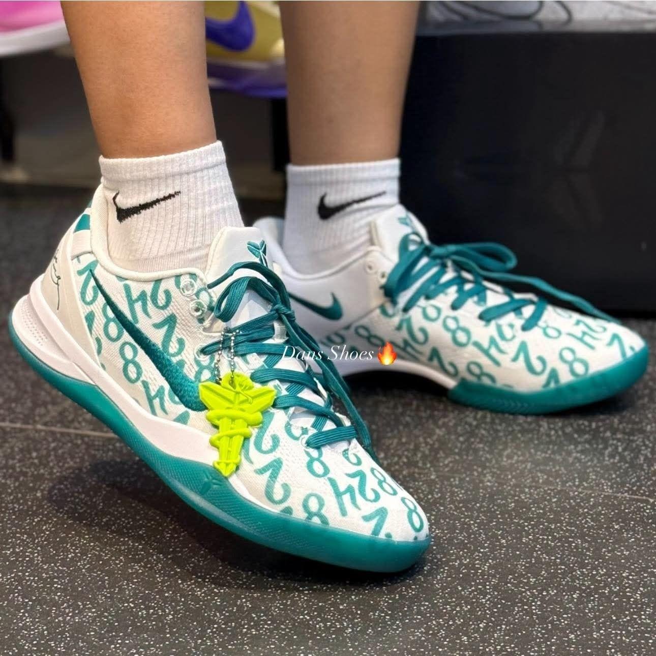 Kobe 8 Protro炫翠绿|满印8&24曼巴数字 科比8代全方位解析